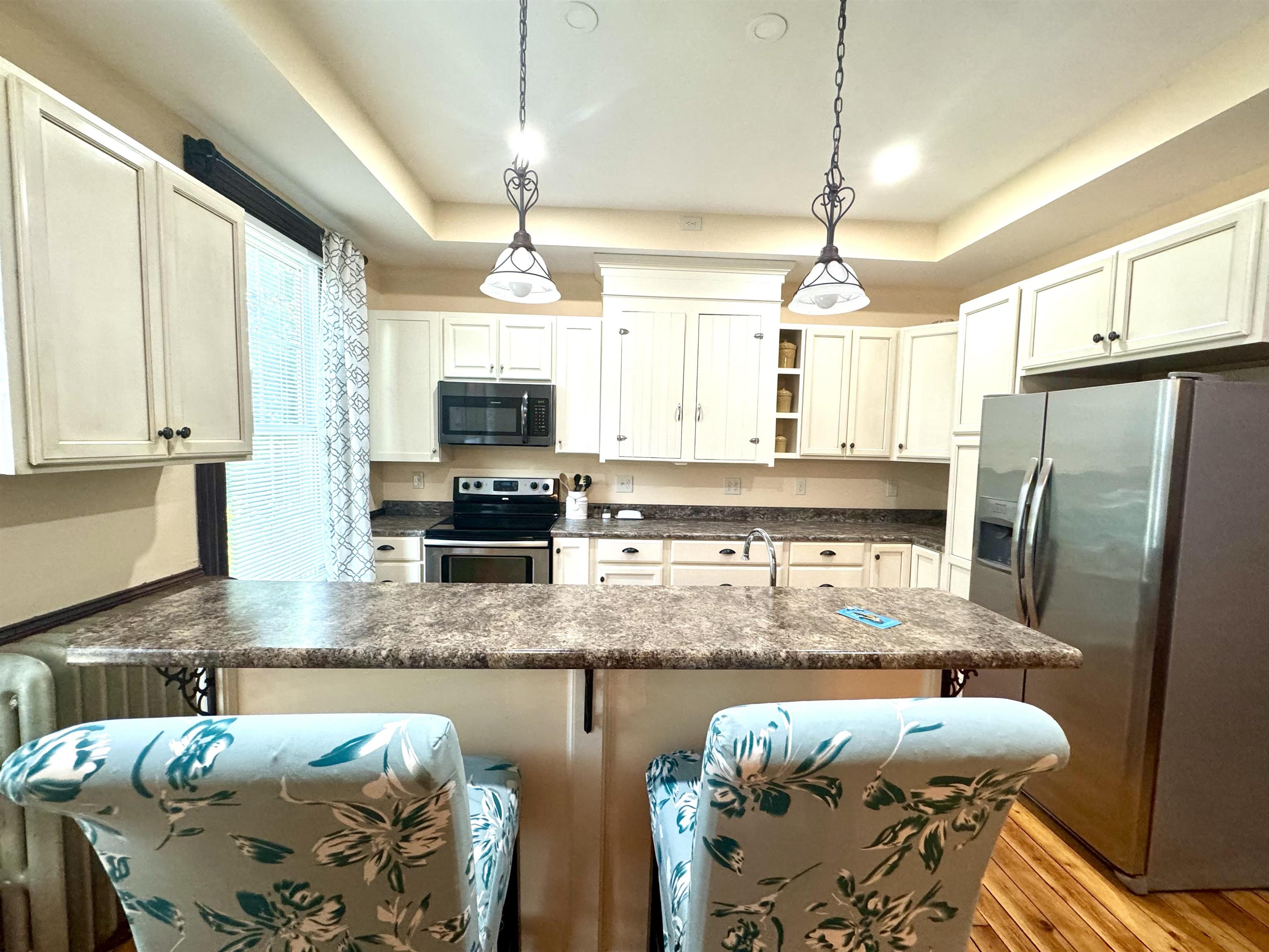 Laconia, New Hampshire 03246, United States, 4 Bedrooms Bedrooms, ,4 BathroomsBathrooms,Residential,Pending,45215