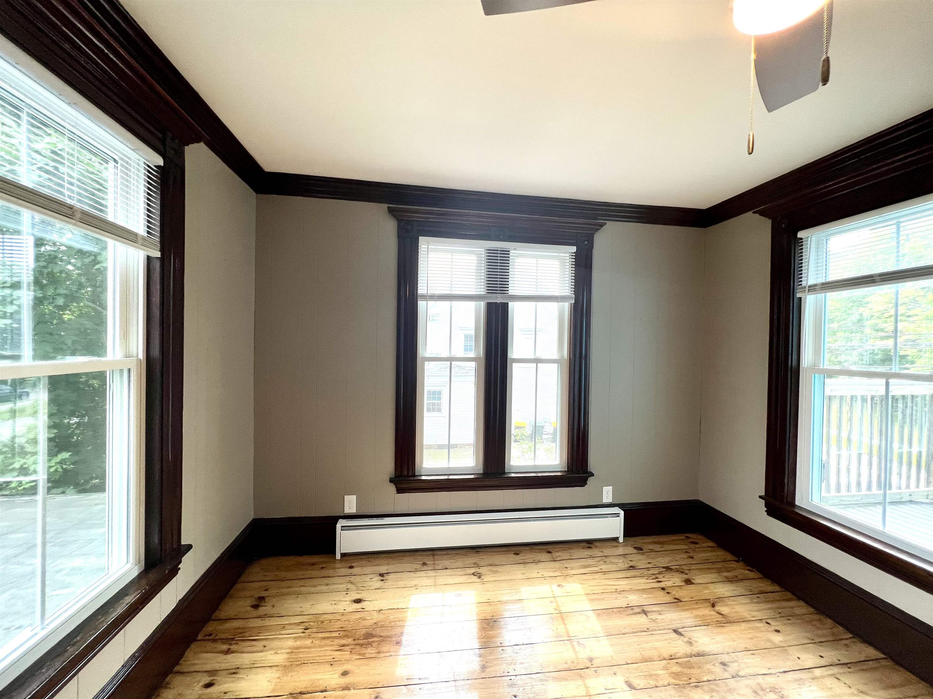 Laconia, New Hampshire 03246, United States, 4 Bedrooms Bedrooms, ,4 BathroomsBathrooms,Residential,Pending,45215