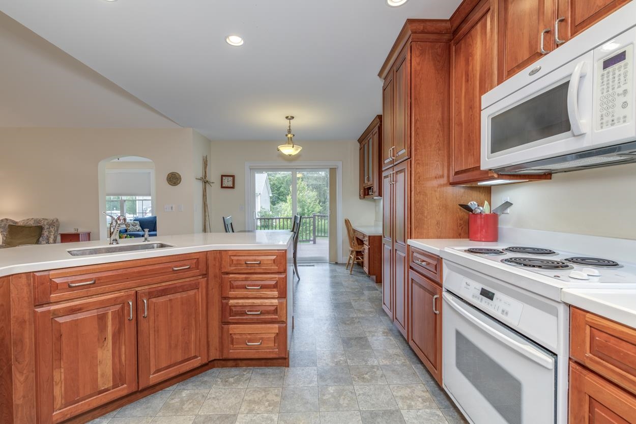 Concord, New Hampshire 03301, United States, 3 Bedrooms Bedrooms, ,2 BathroomsBathrooms,Residential,Pending,152962