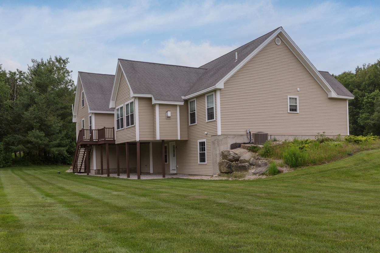 Concord, New Hampshire 03301, United States, 3 Bedrooms Bedrooms, ,2 BathroomsBathrooms,Residential,Pending,152962