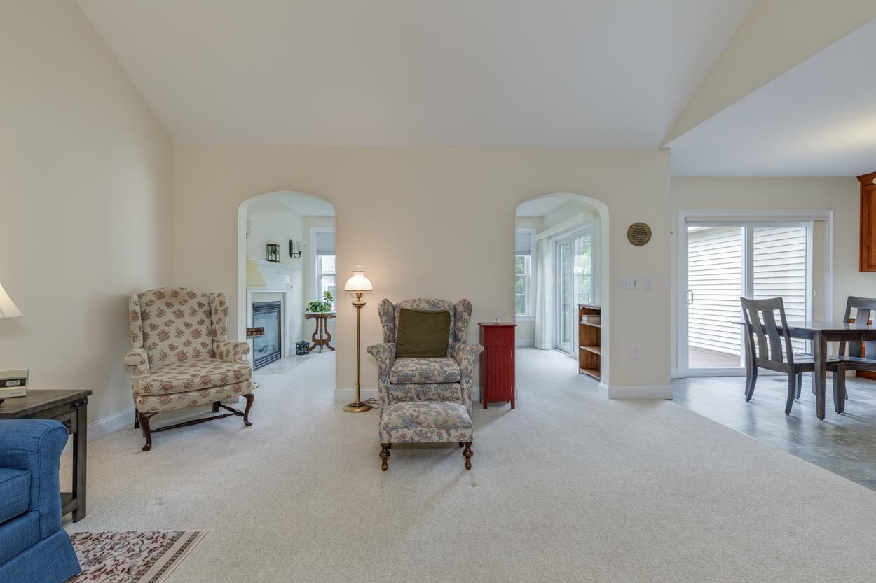 Concord, New Hampshire 03301, United States, 3 Bedrooms Bedrooms, ,2 BathroomsBathrooms,Residential,Pending,152962