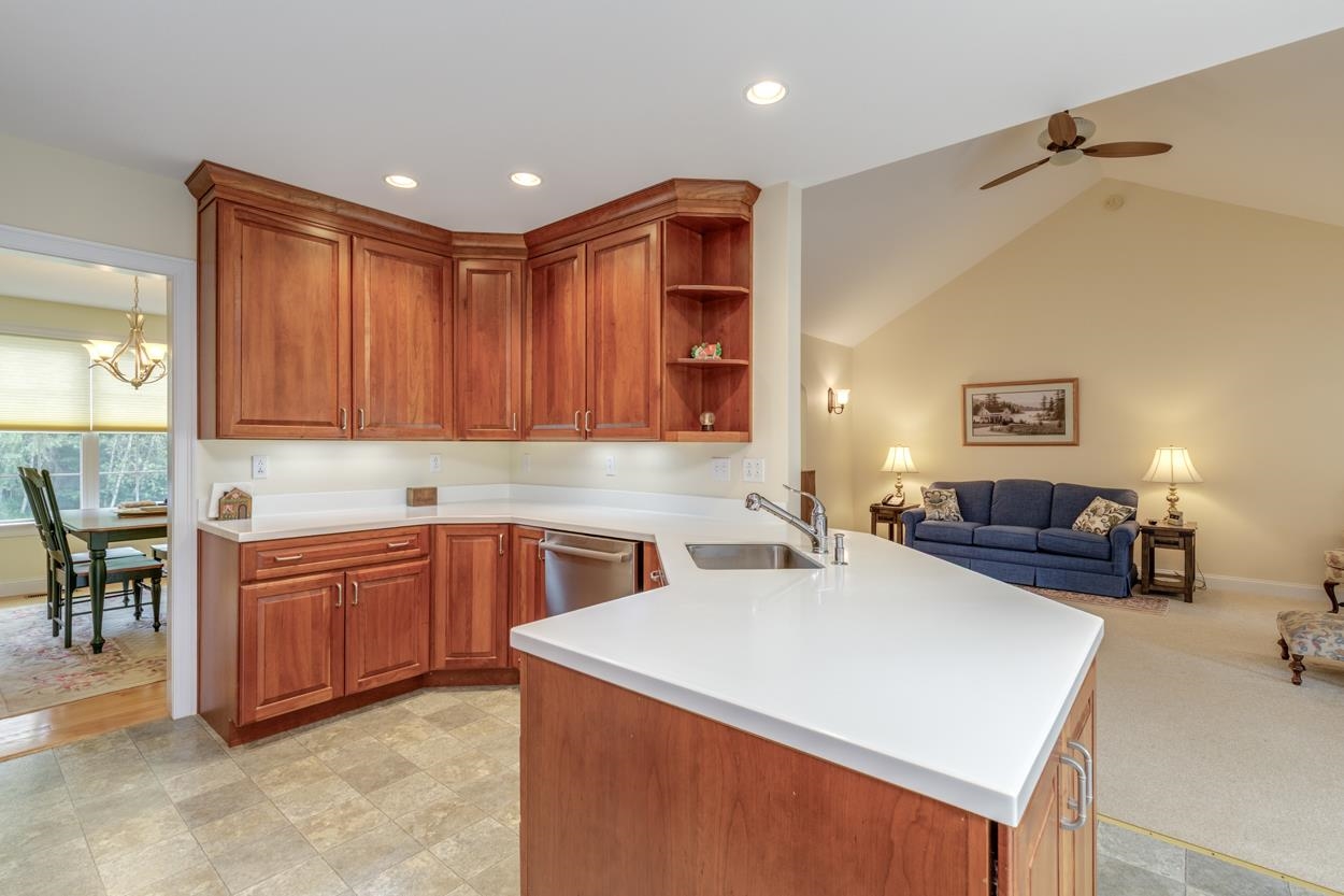 Concord, New Hampshire 03301, United States, 3 Bedrooms Bedrooms, ,2 BathroomsBathrooms,Residential,Pending,152962