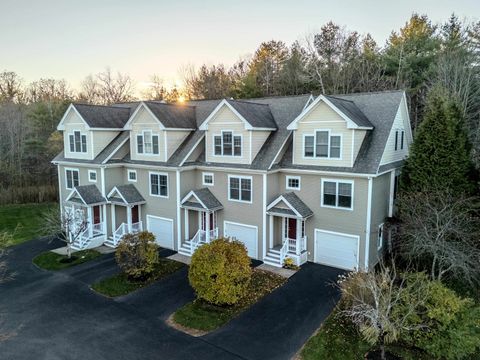 Photo of 131 Court Street #10, Exeter, NH 03833 (MLS # 5071804)