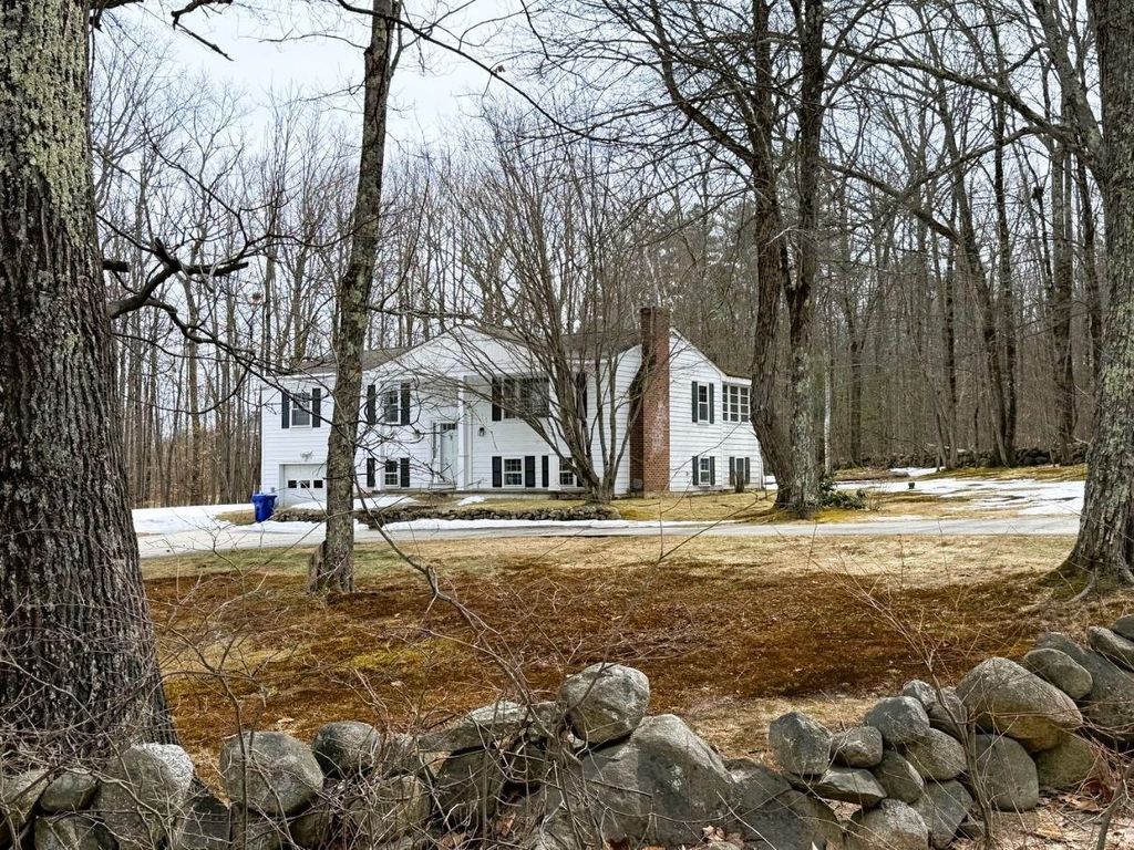 Photo of 59 White Rock Hill Road, Bow, NH 03304 (MLS # 5080594)