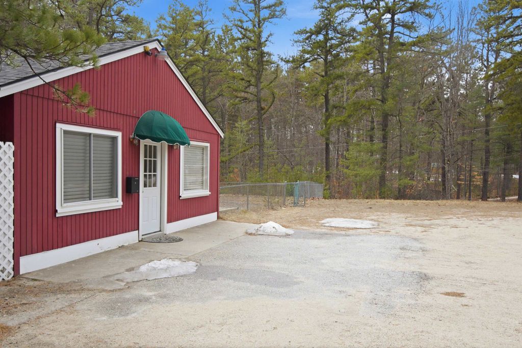 Photo of 556 Pine River Pond Road, Wakefield, NH 03872 (MLS # 5082732)