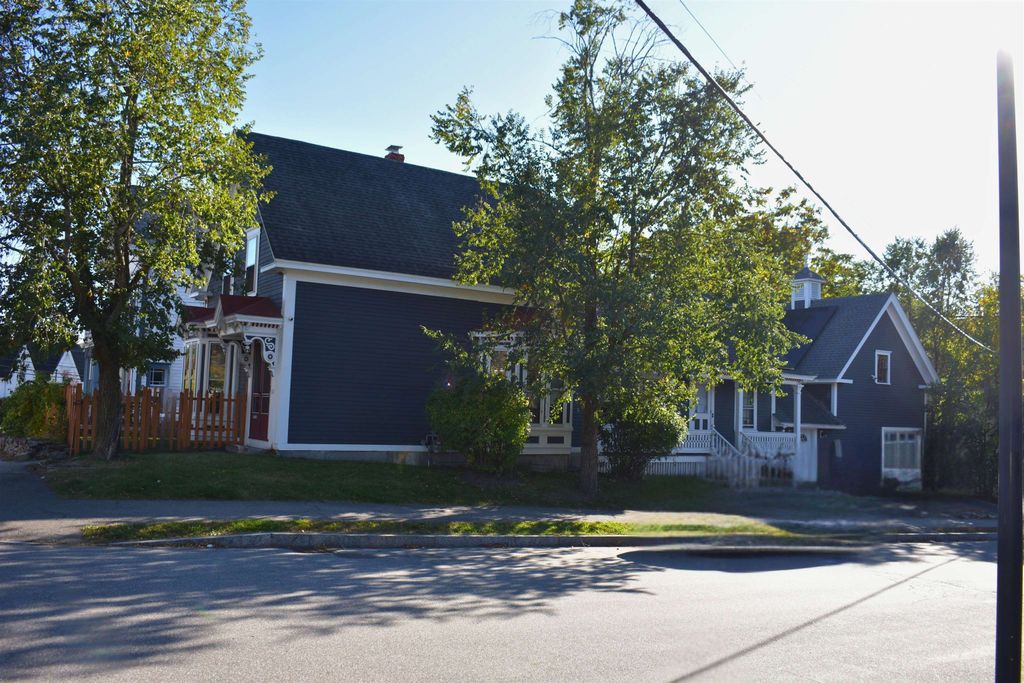 Photo of 118 Walnut Street, Manchester, NH 03104 (MLS # 5065222)