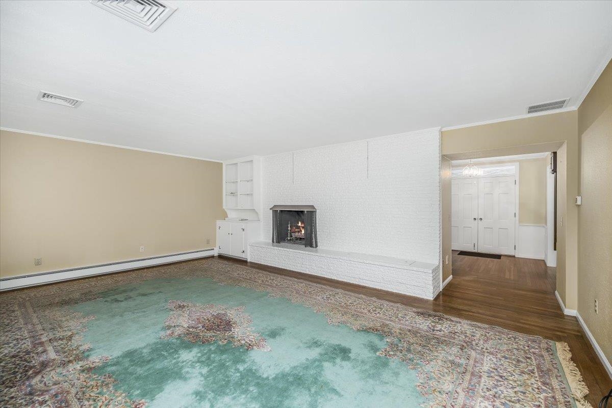 11 Strawberry Hill Road