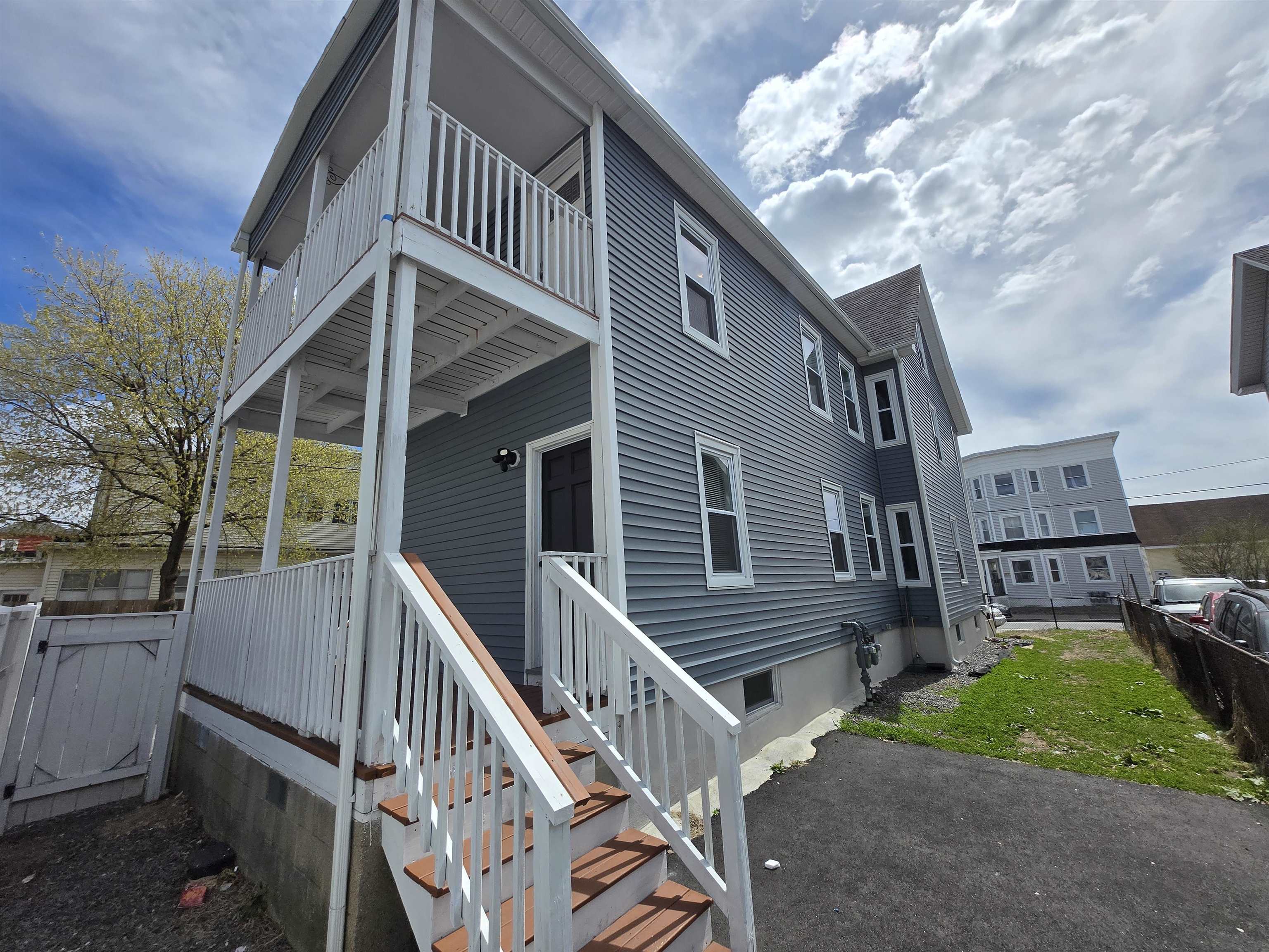 286 Lake Avenue