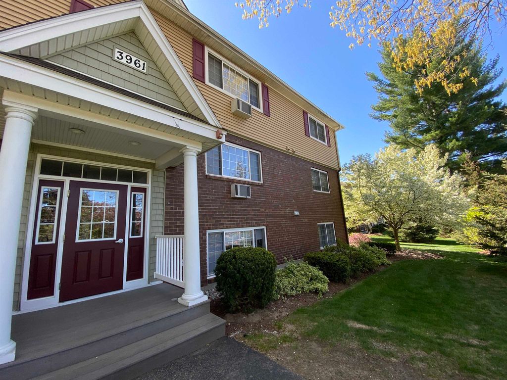 Photo of 3981 Old Brown Avenue #86, Manchester, NH 03103 (MLS # 5078795)