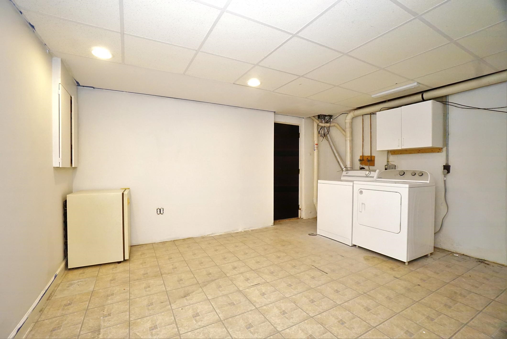 Manchester, New Hampshire 03102, United States, 2 Bedrooms Bedrooms, ,2 BathroomsBathrooms,Residential,Active,213956