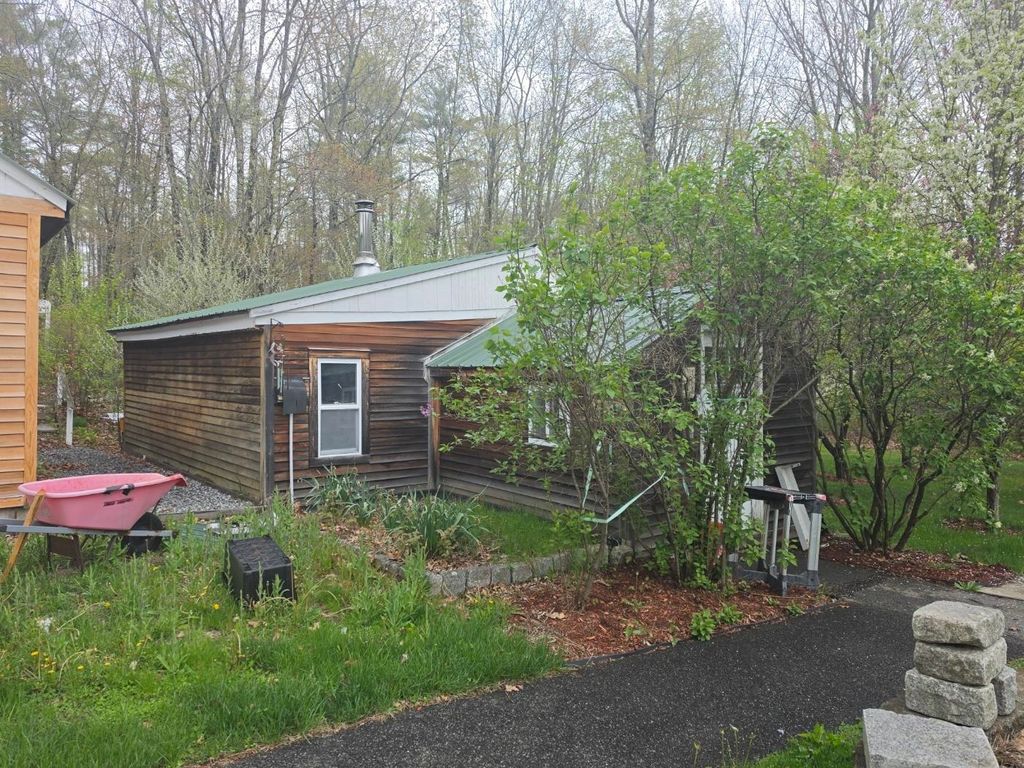Photo of 54 Ridgewood Circle, Epsom, NH 03234 (MLS # 5089328)