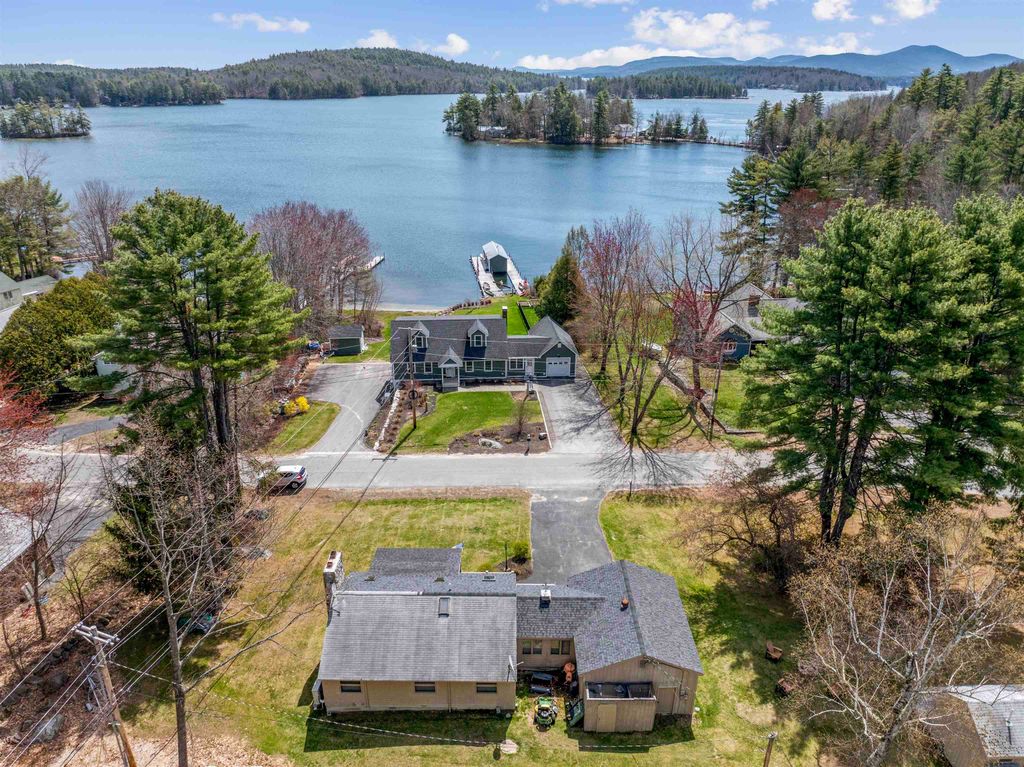Photo of 4 Cummings Cove Road, Meredith, NH 03253 (MLS # 5079363)