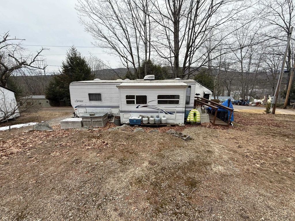 Photo of 6 Viewland Court #17, Alton, NH 03809 (MLS # 5081634)