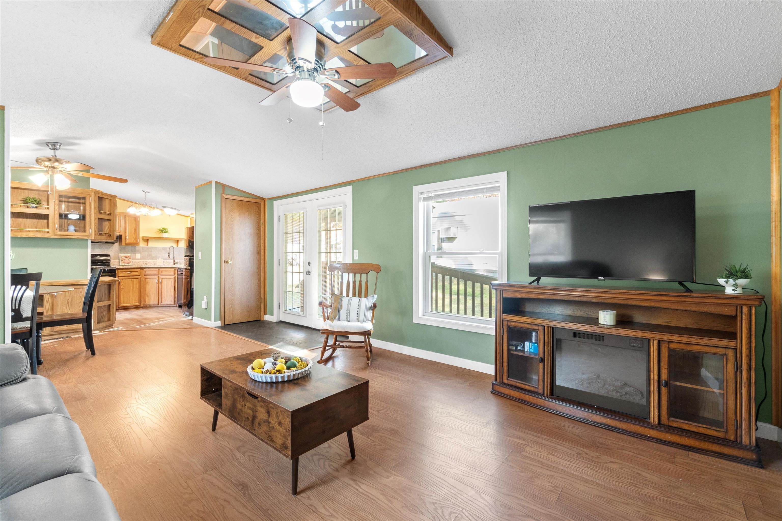 100 Rockingham Road 9