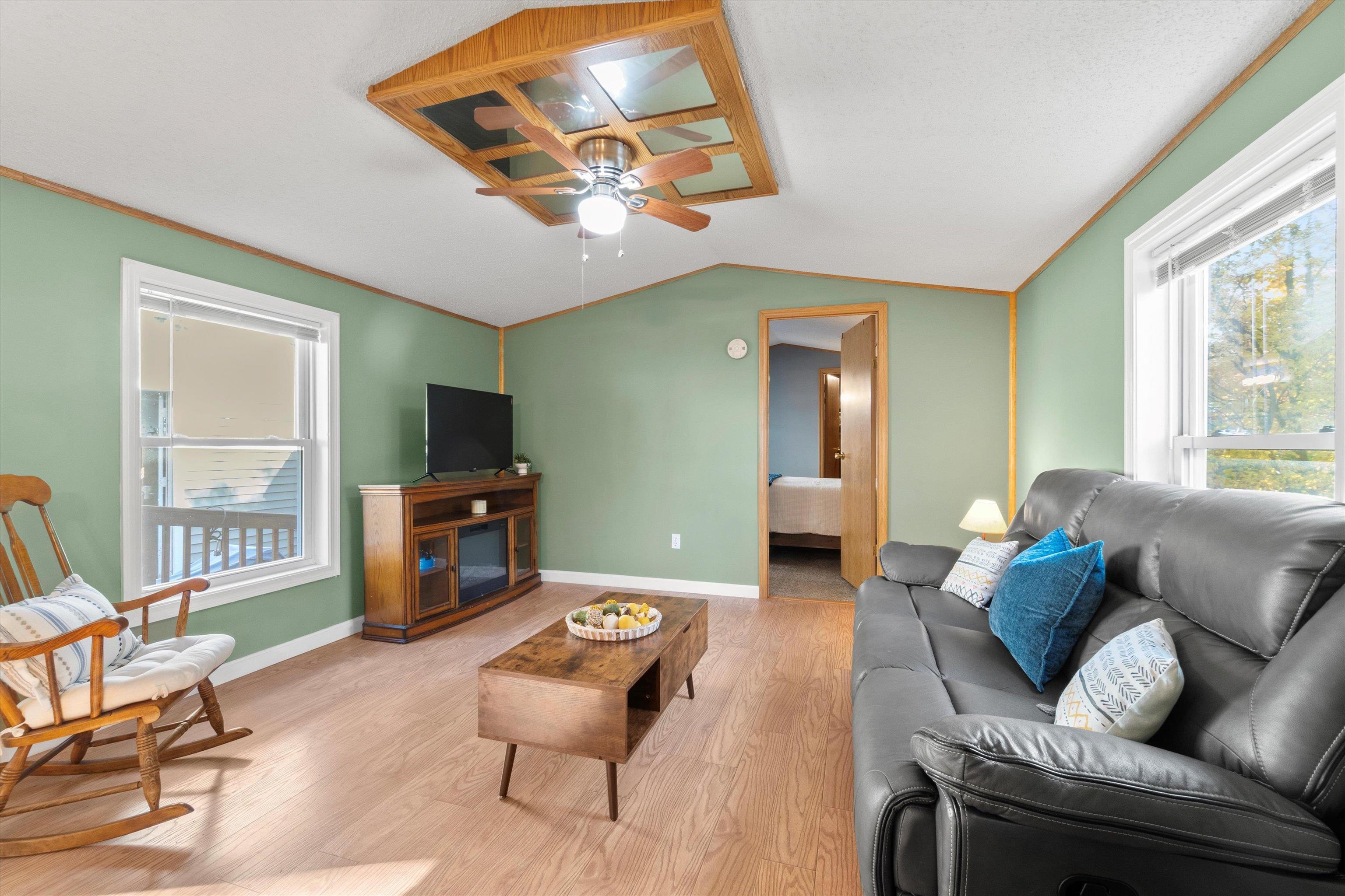 100 Rockingham Road 9