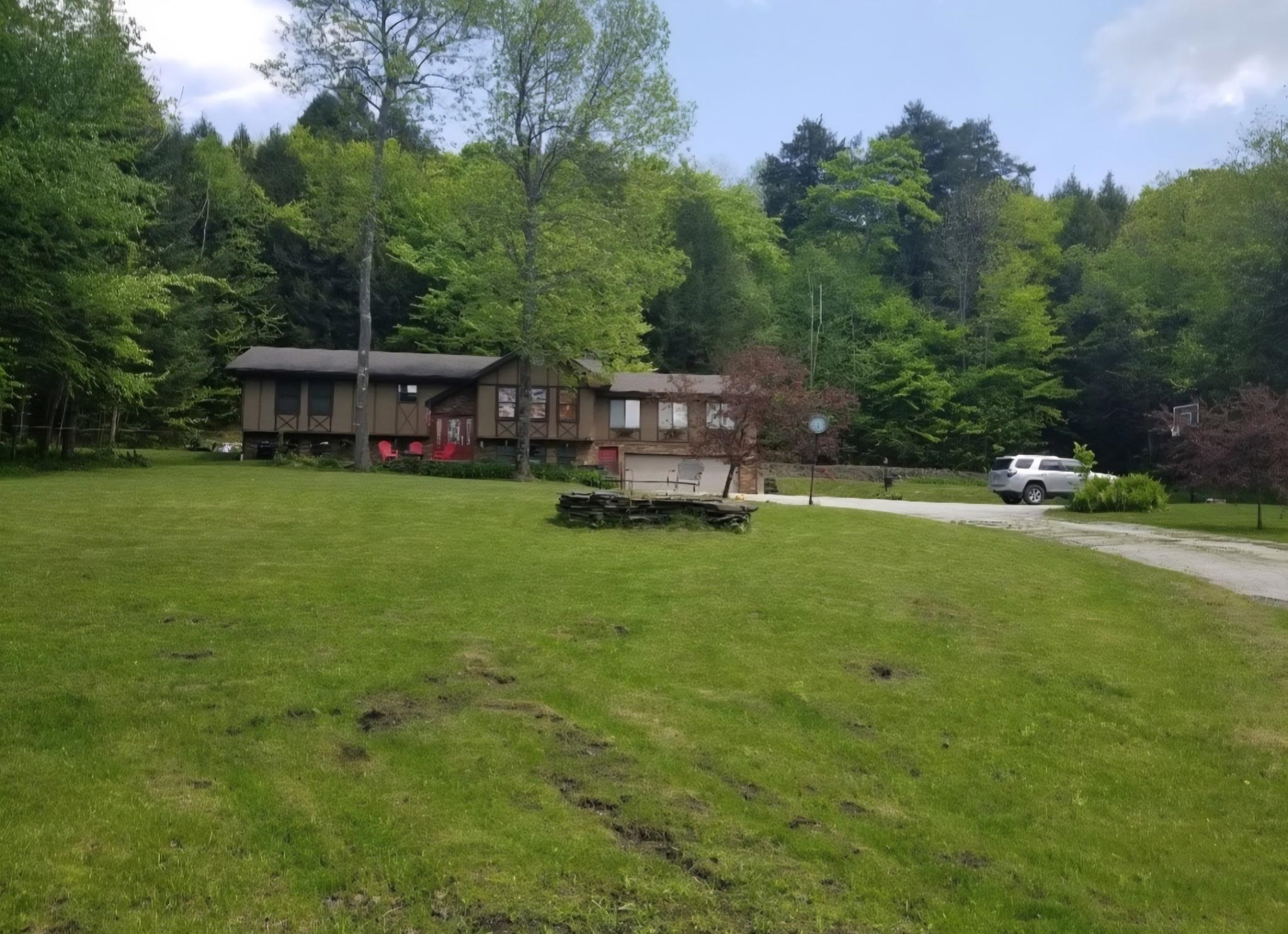 1824 Paine Turnpike South