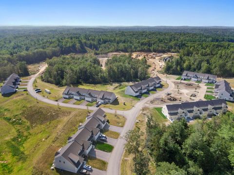Photo of 63 Driftwood Circle #24, Sandown, NH 03873 (MLS # 5068736)