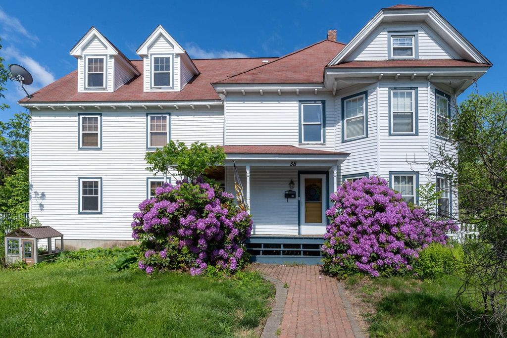 Photo of 38 High Street, Derry, NH 03038 (MLS # 5048382)