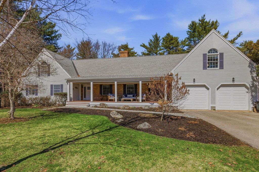 Photo of 16 Isaac Lucas Circle, Dover, NH 03820 (MLS # 5083165)