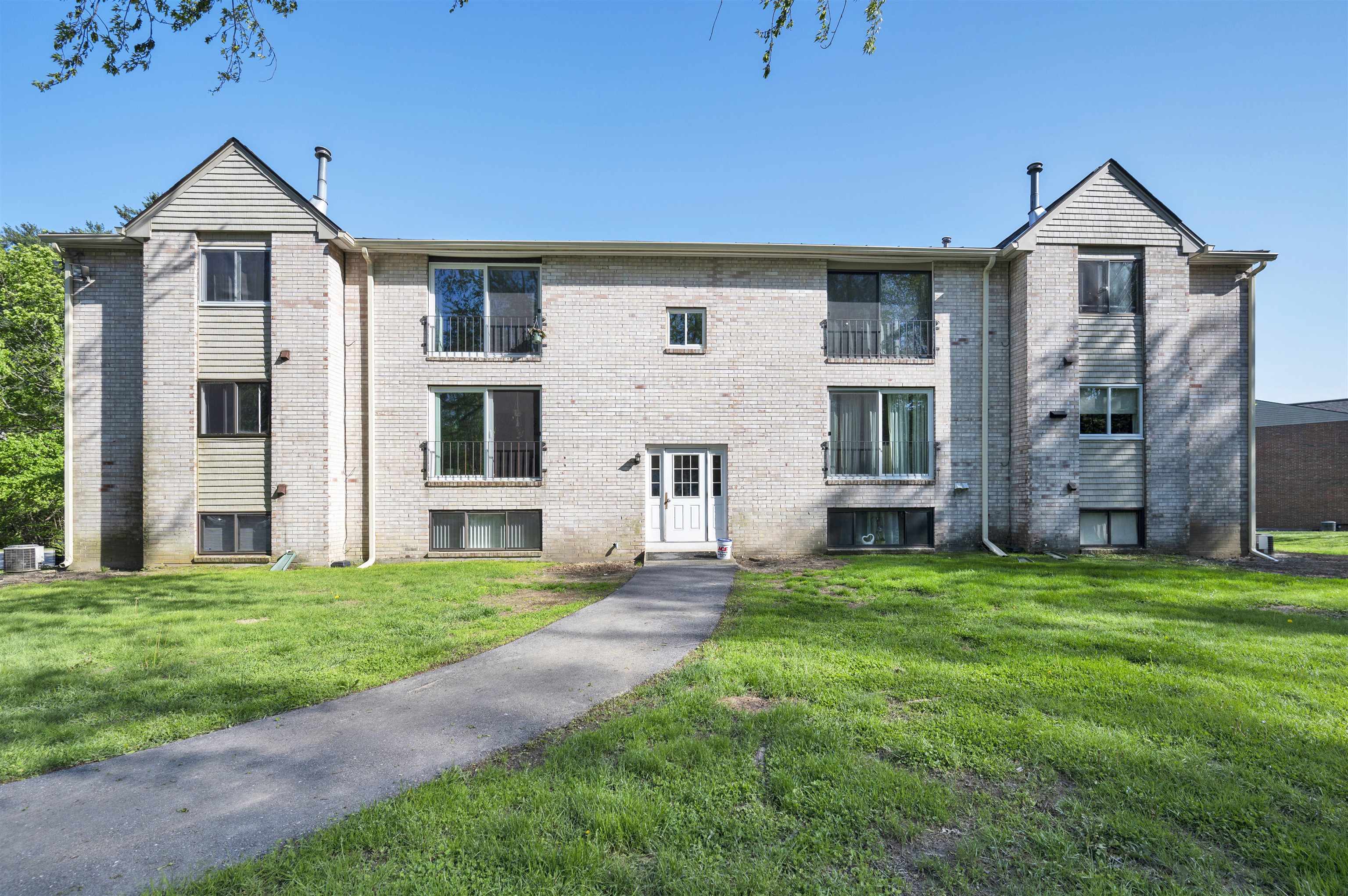 3 Brookside Drive 1