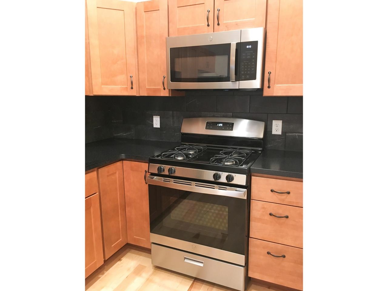 33-35 Intervale Avenue