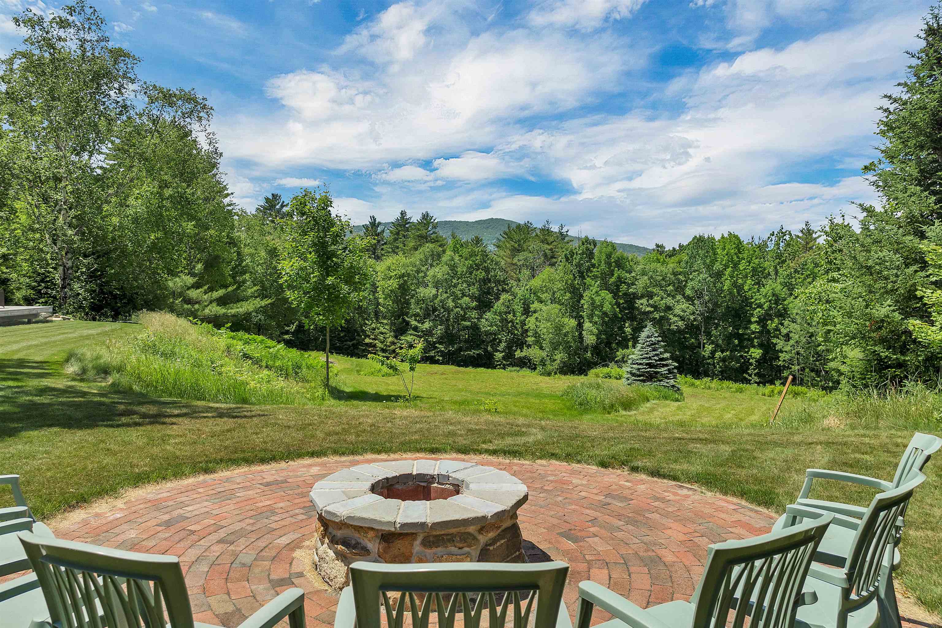83 Towle Road