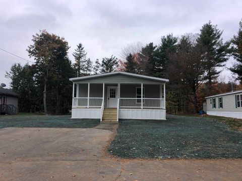 Photo of 18 Madison Drive, Hampstead, NH 03841 (MLS # 5071596)