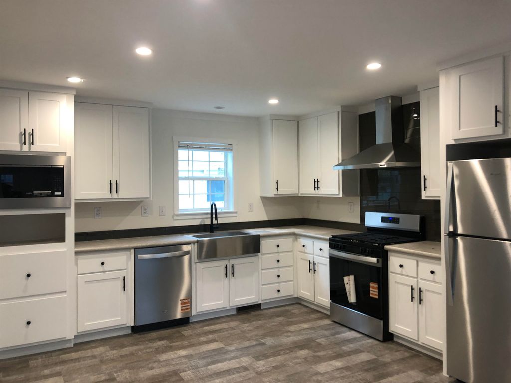 Photo of 18 Madison Drive, Hampstead, NH 03841 (MLS # 5071596)