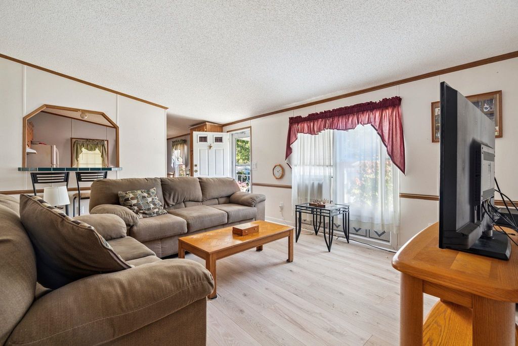 Photo of 30 Cherokee Way, Rochester, NH 03867 (MLS # 5063747)