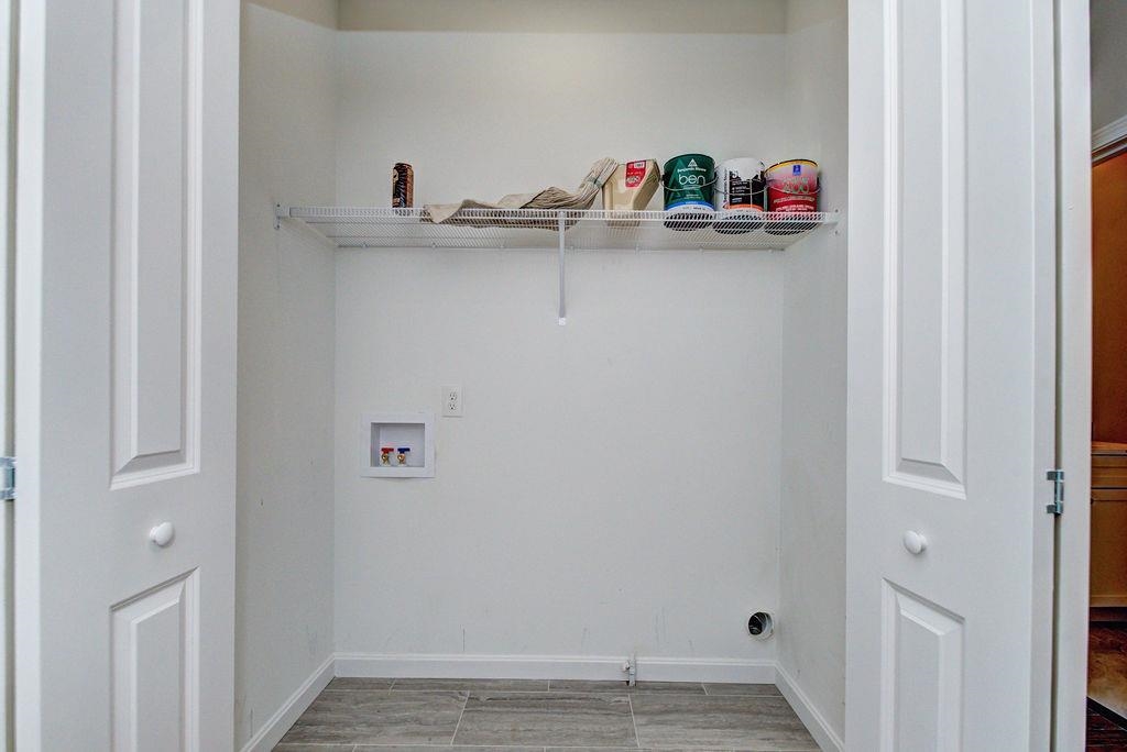 Pelham, New Hampshire 03076, United States, 2 Bedrooms Bedrooms, ,2 BathroomsBathrooms,Residential,Active,114926