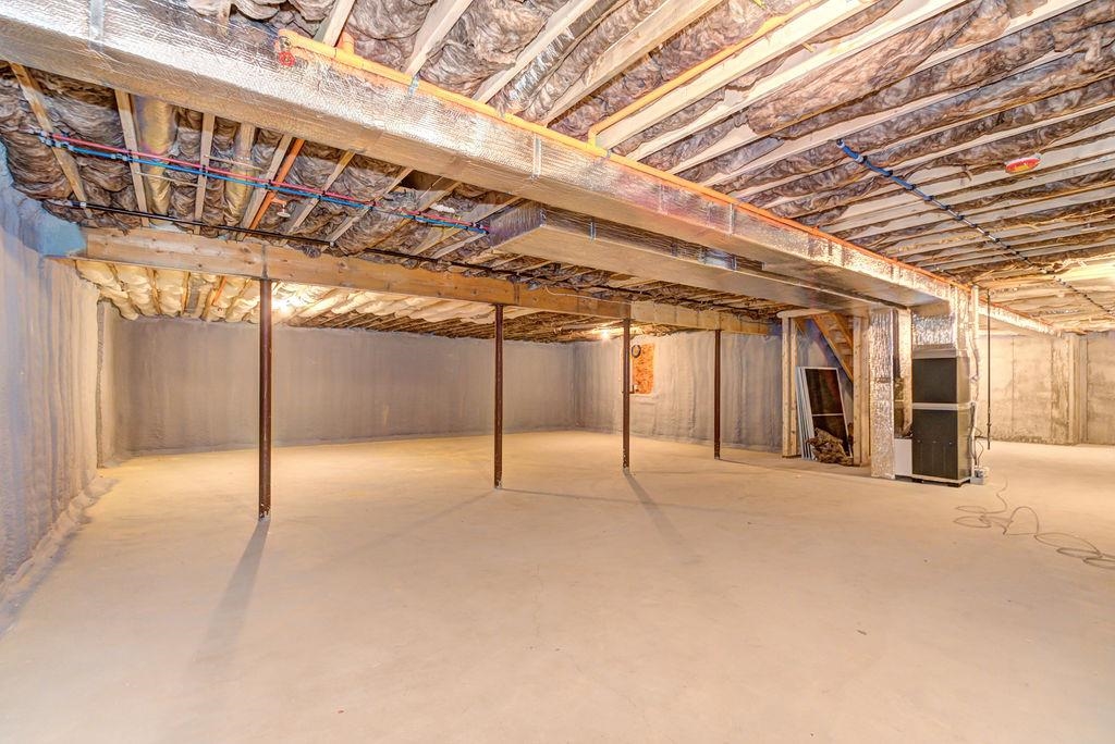 Pelham, New Hampshire 03076, United States, 2 Bedrooms Bedrooms, ,2 BathroomsBathrooms,Residential,Active,114926