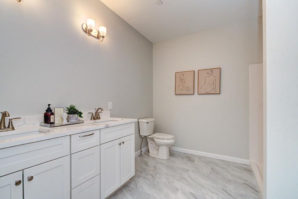 Pelham, New Hampshire 03076, United States, 2 Bedrooms Bedrooms, ,2 BathroomsBathrooms,Residential,Active,114926