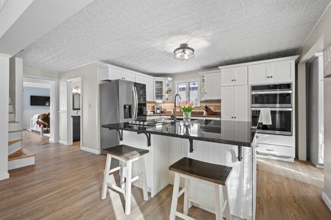 32 Main Street Kingston NH 03848