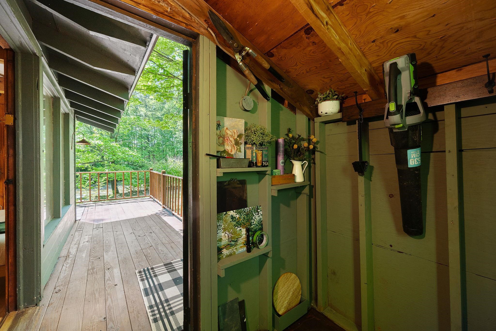114 Lower Notch Road