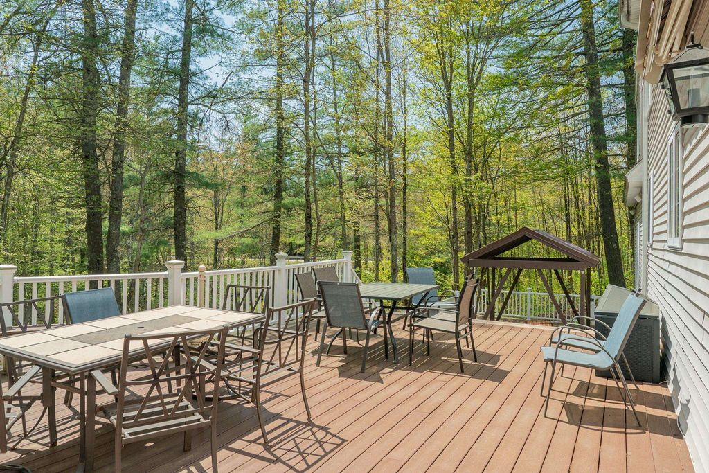 Photo of 2 Alex Court, Somersworth, NH 03878 (MLS # 5043301)