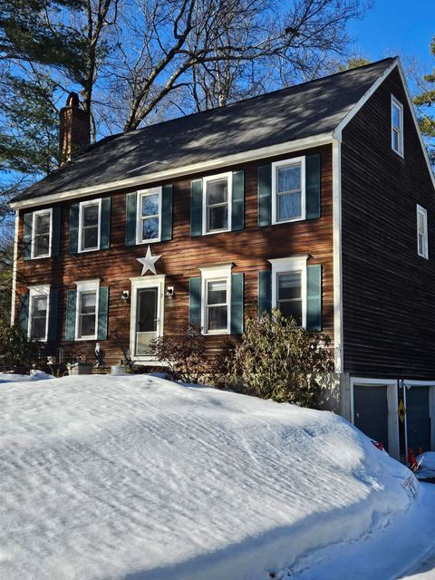 Photo of 7 Chapman Way, Exeter, NH 03833 (MLS # 5078412)