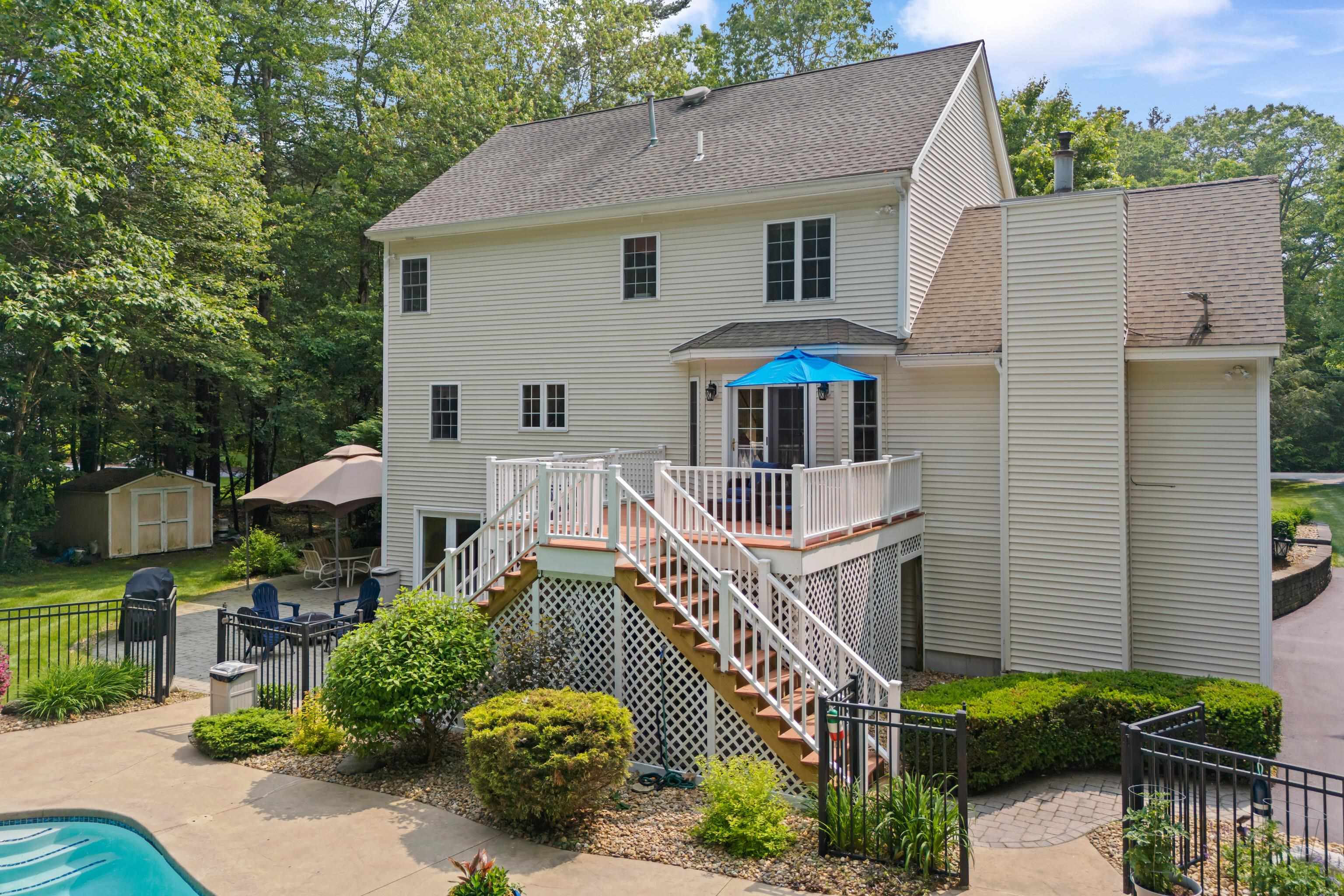 6 Evergreen Lane