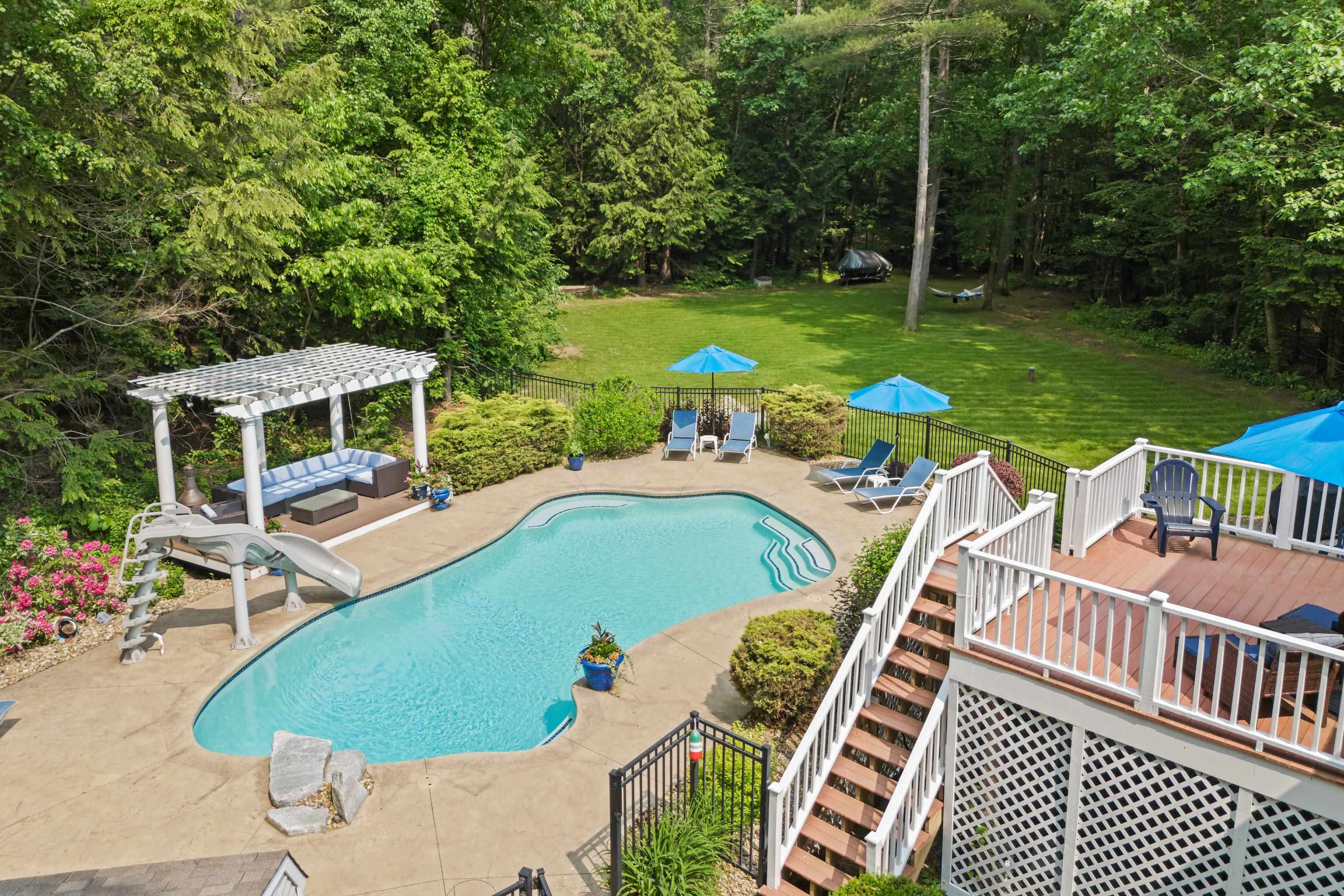 6 Evergreen Lane