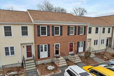 614 Fox Hollow Way Manchester NH 03104