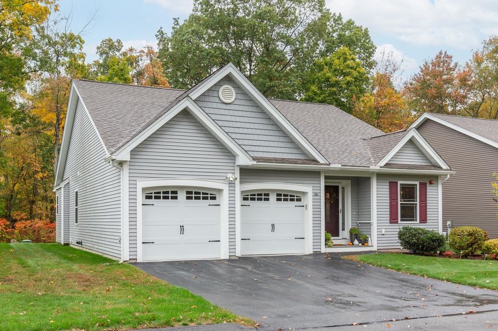 Photo of 16 Dragonfly Drive, Pelham, NH 03076 (MLS # 5065194)