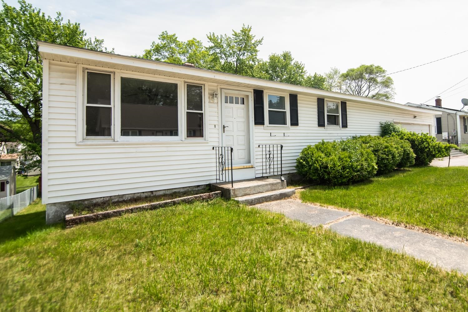 82 S Jewett Street