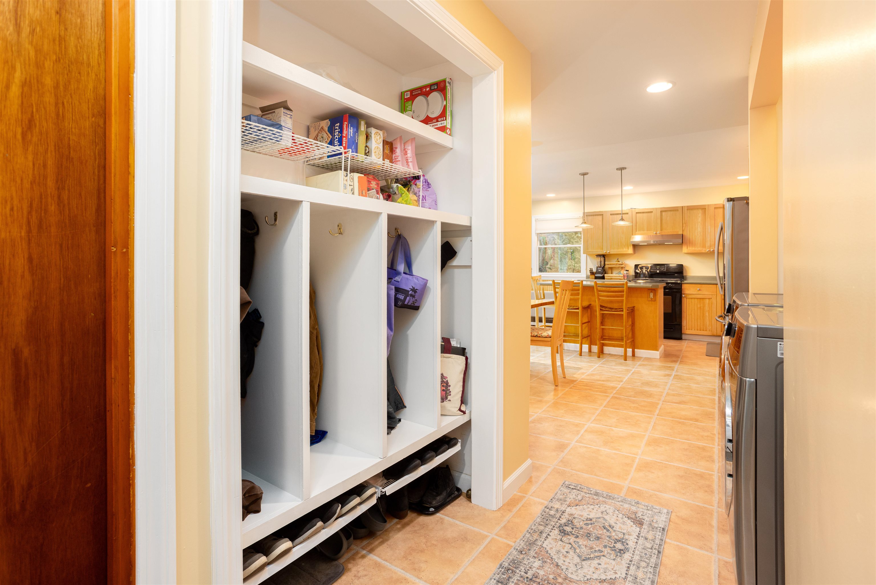 2797 Malletts Bay Avenue