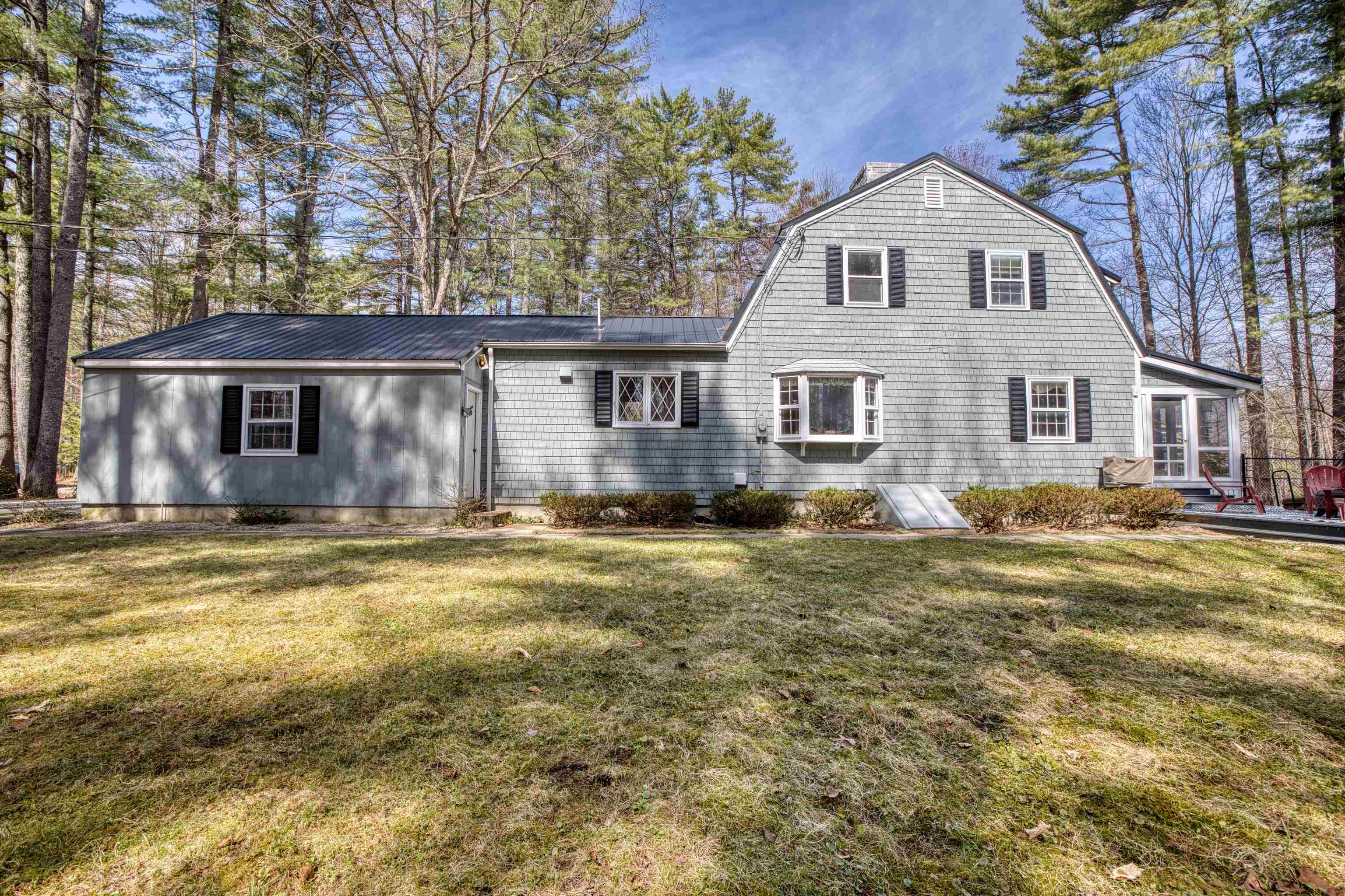 11 Robin Acres Drive