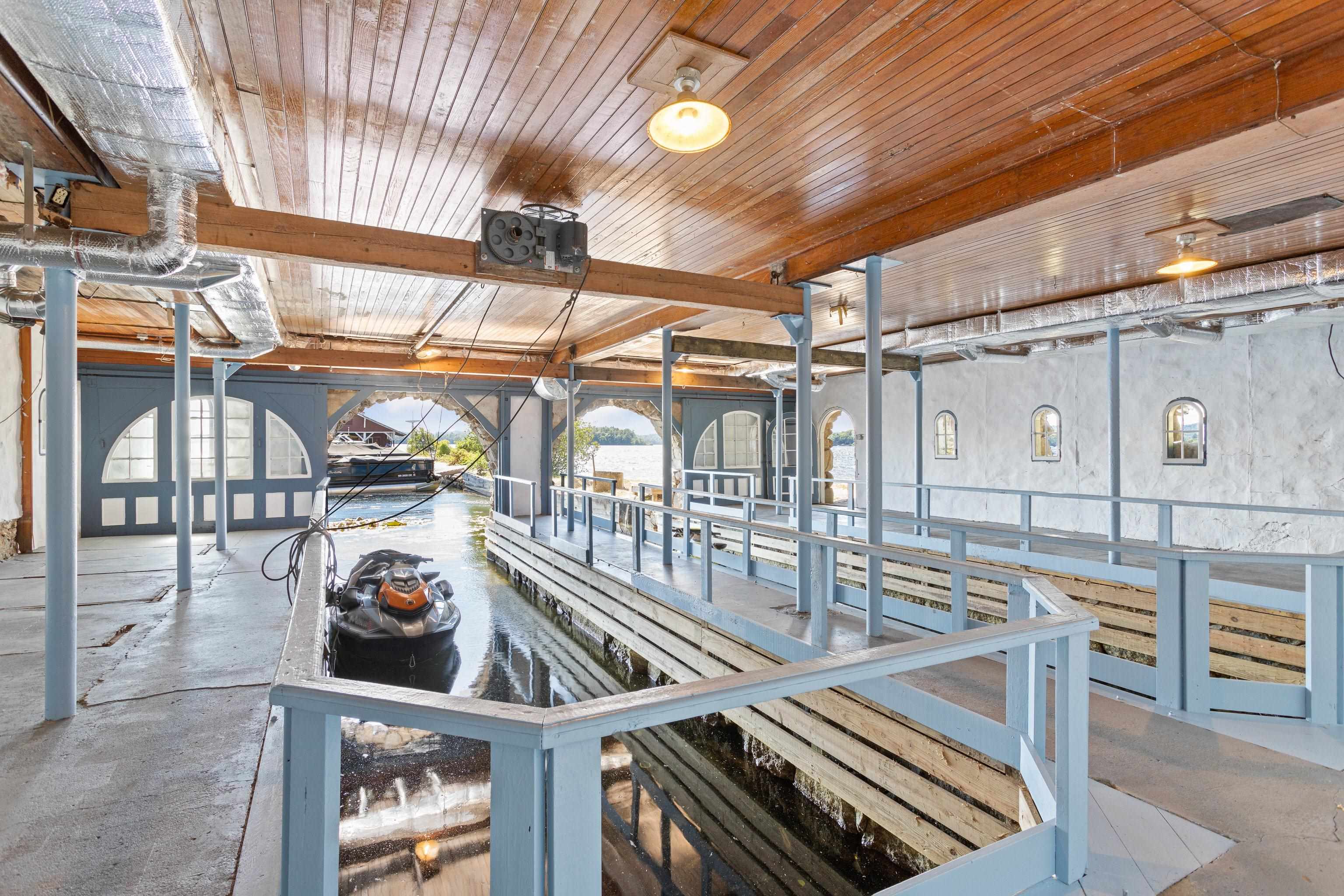62 Boat house Road