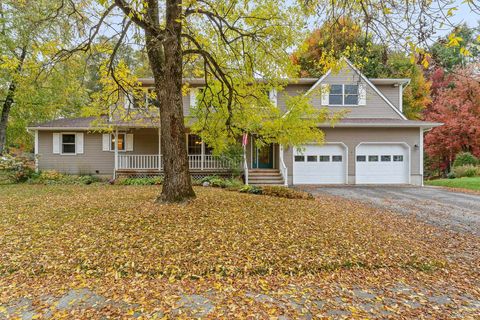 8 Margaret Street Essex VT 05452