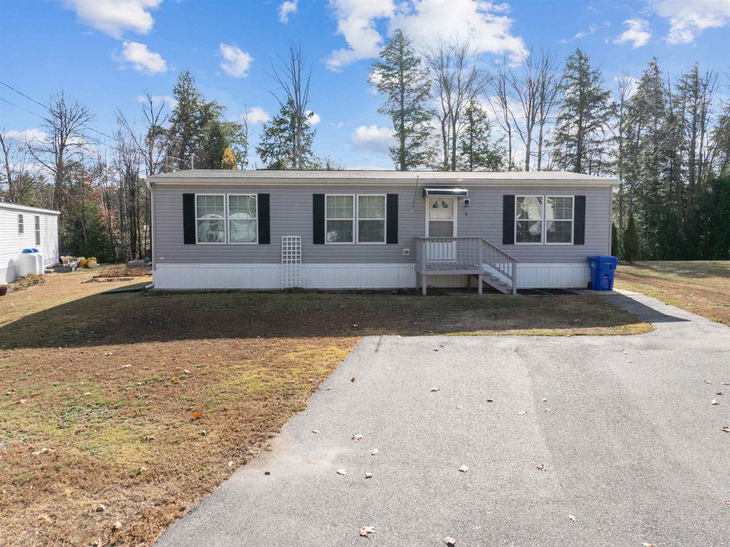 Photo of 9 Aspen Road, Tilton, NH 03276 (MLS # 5069060)