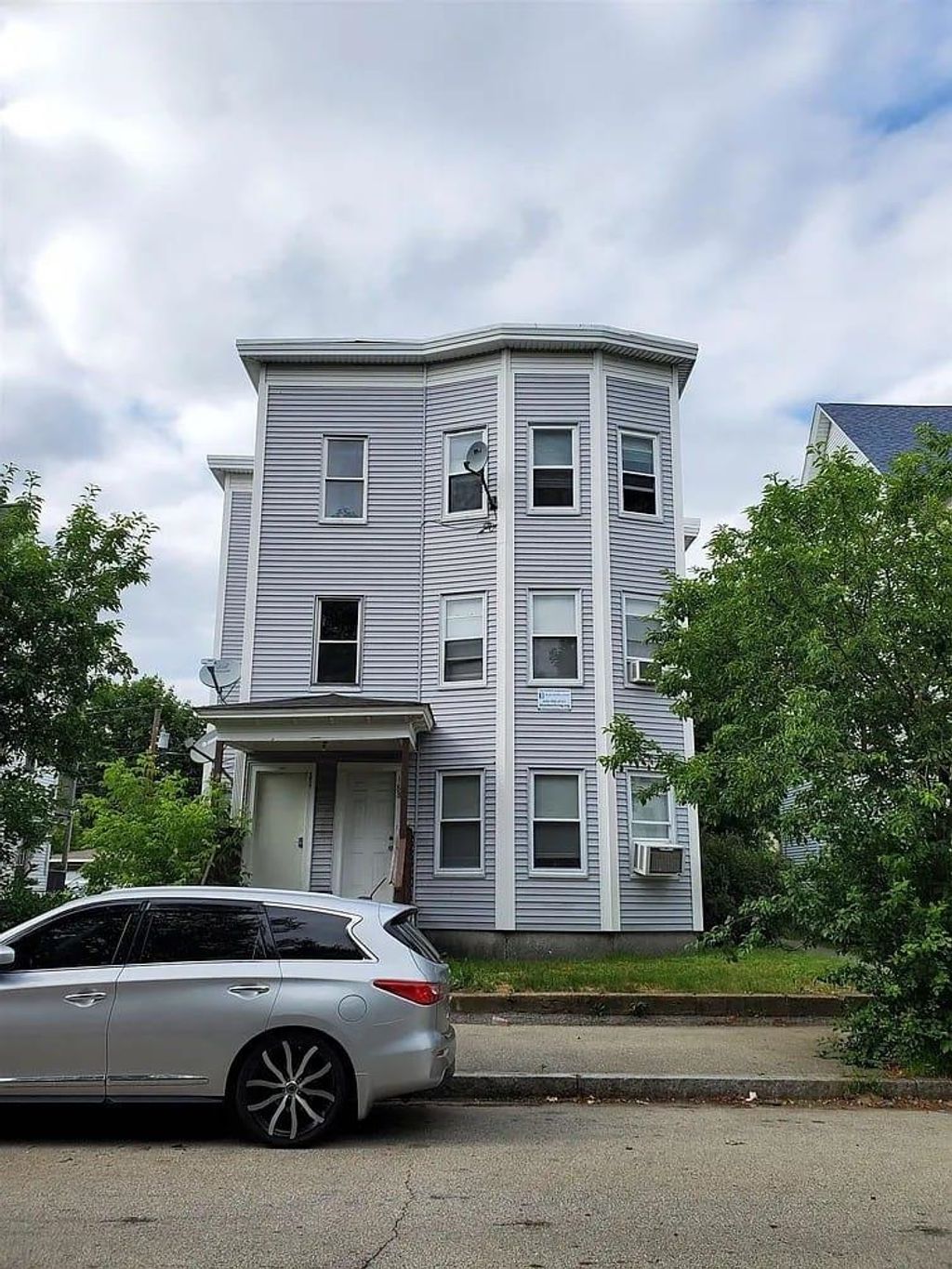 Photo of 186188 Bell Street, Manchester, NH 03103 (MLS # 5068705)