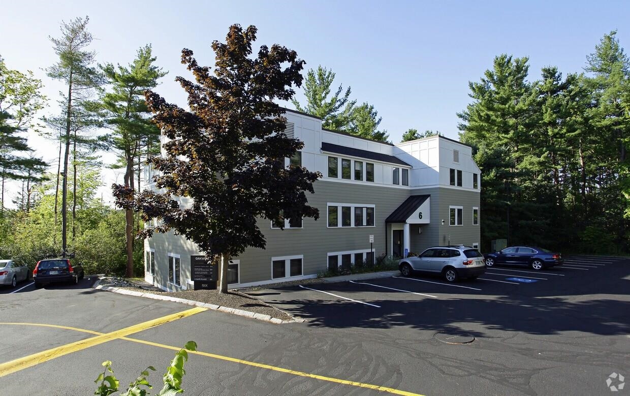 6 Greenleaf Woods Drive