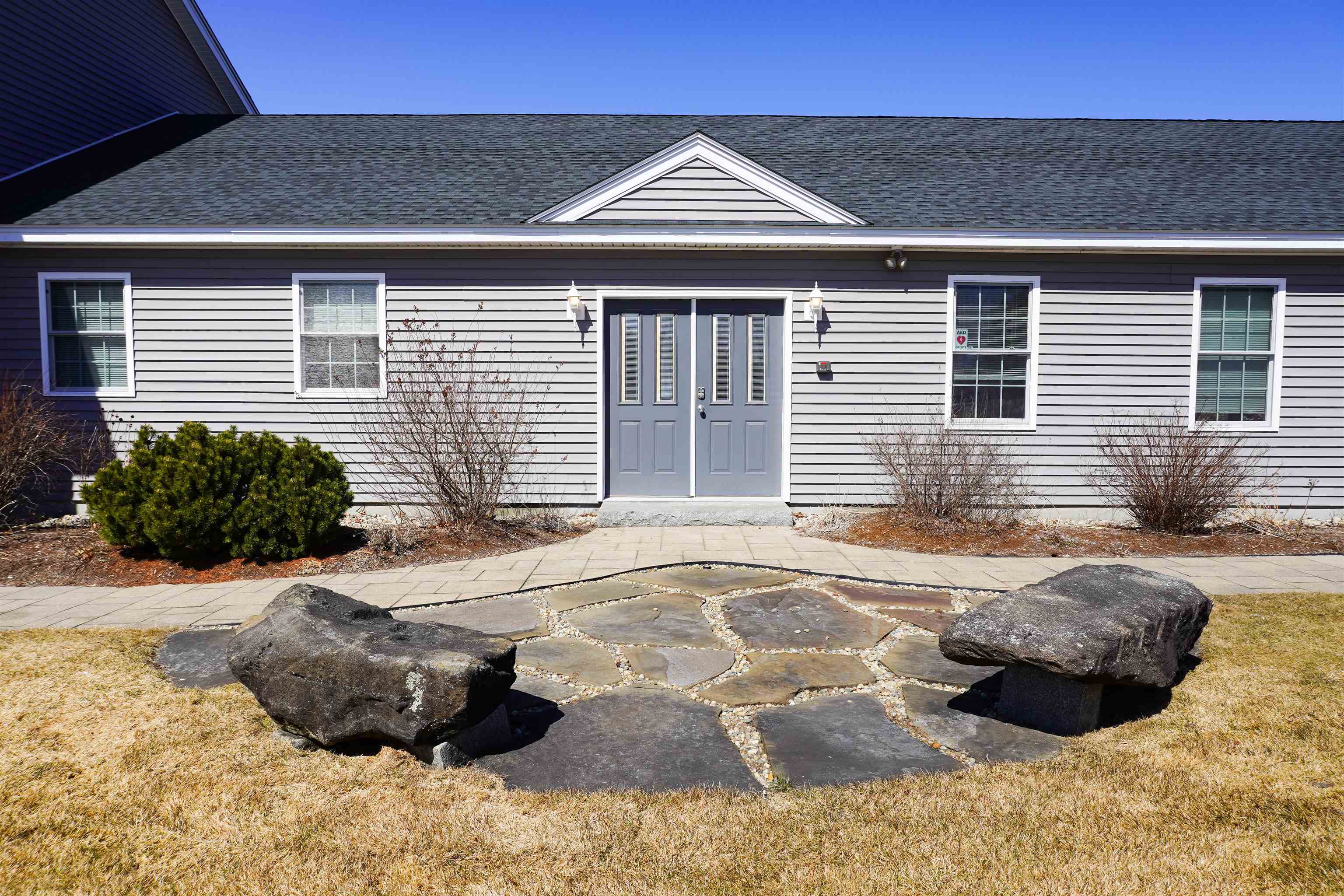 1667 White Mountain Highway