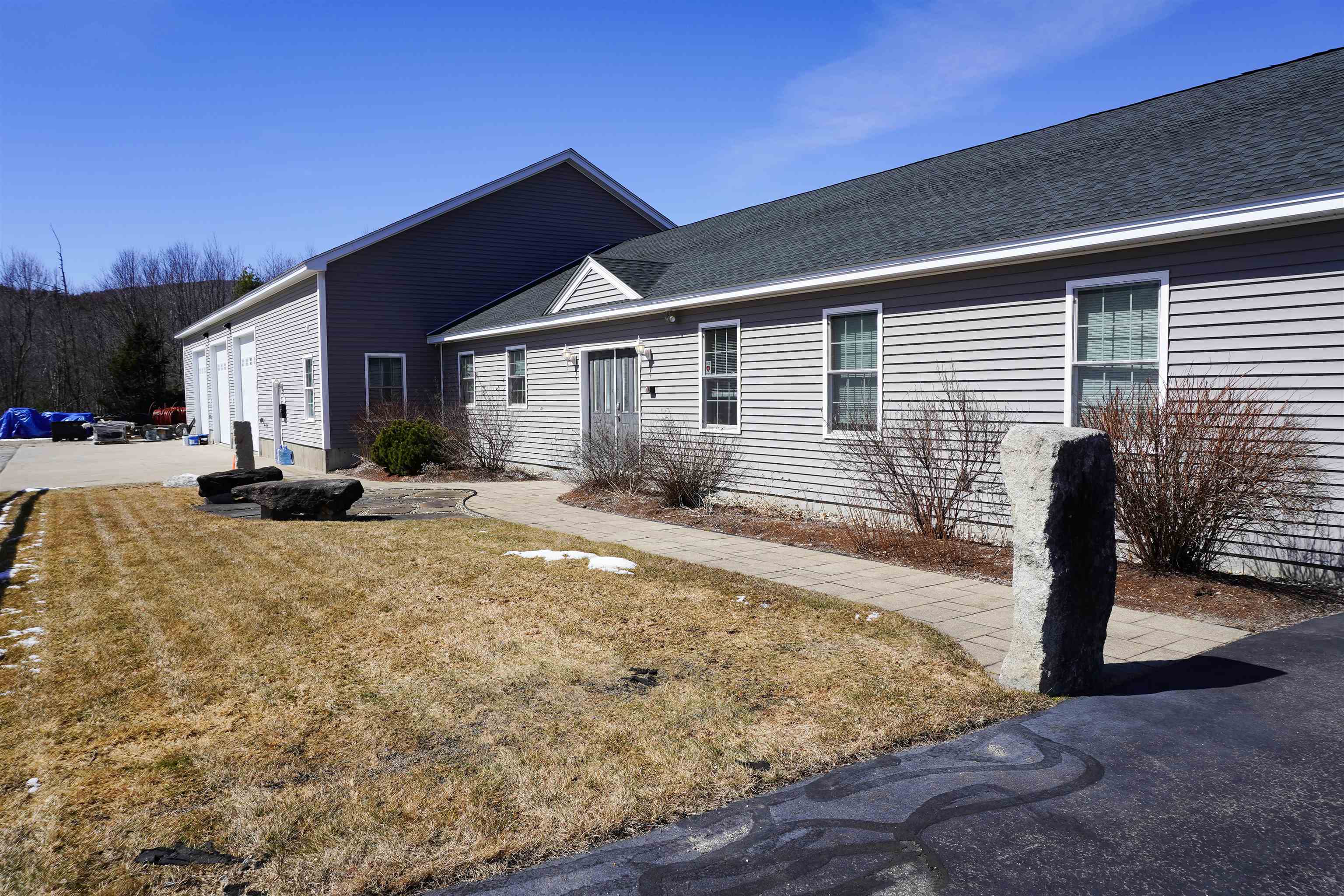 1667 White Mountain Highway